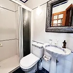 Σπίτι διακοπών 2 Bedrooms With Amazing View And Private Jacuzzi *