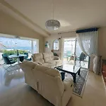 2 Bedrooms With Amazing View And Private Jacuzzi Σπίτι διακοπών *